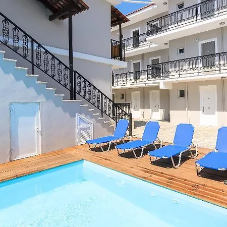 Karras Livin Apartmán Laganas